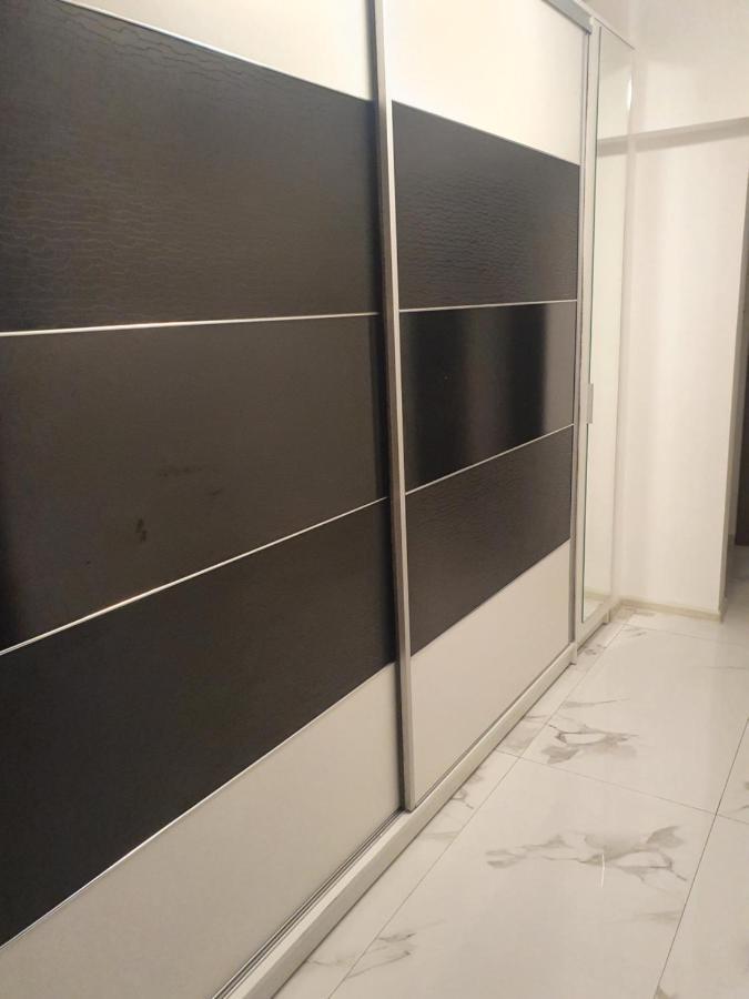 Apartament Lux บูคาเรสต์ ภายนอก รูปภาพ